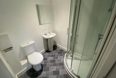 8 bed flat, 10 Kinterbury Street, City Centre, Plymouth, PL12DG - Image 7